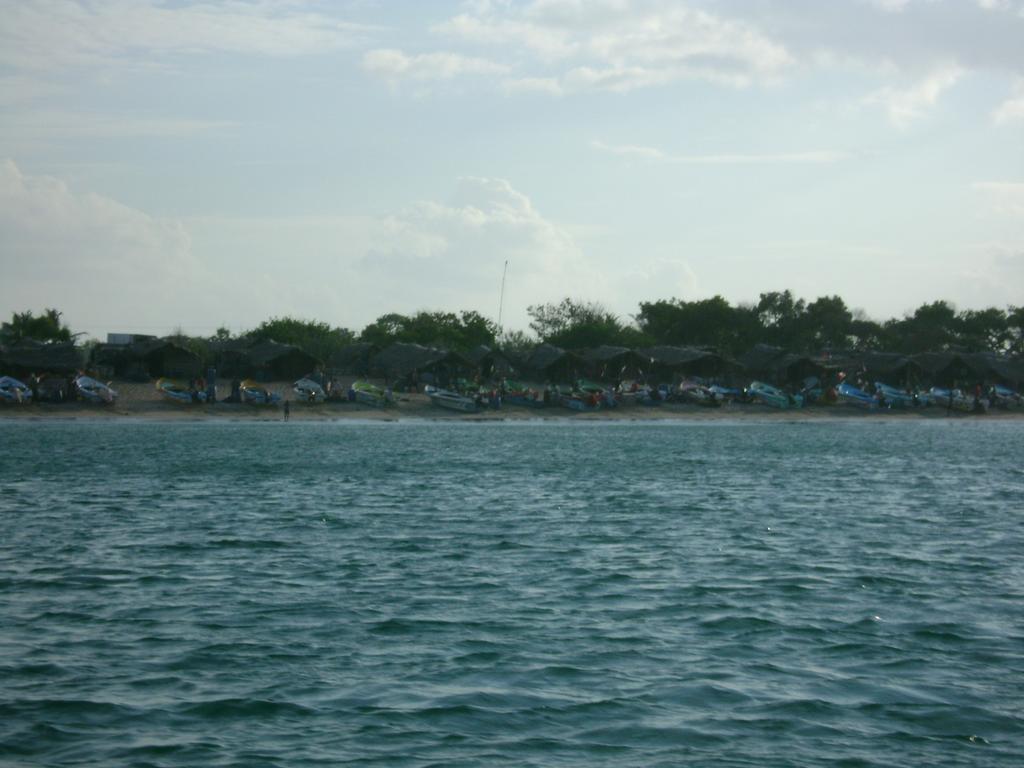 Pigeon Island Beach Resort Nilaveli Exterior photo